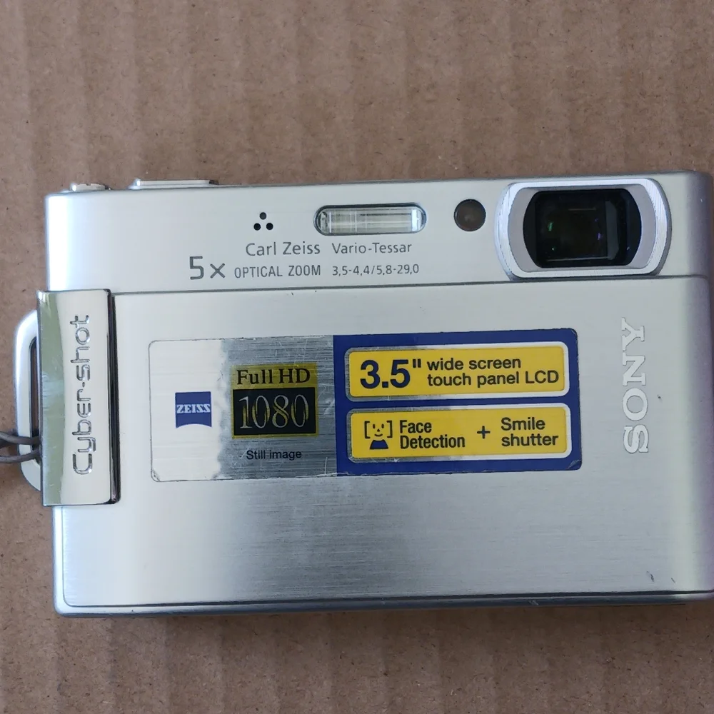 Camera Sony Cybershot  Silver Like New 8.1 Mega Pixels